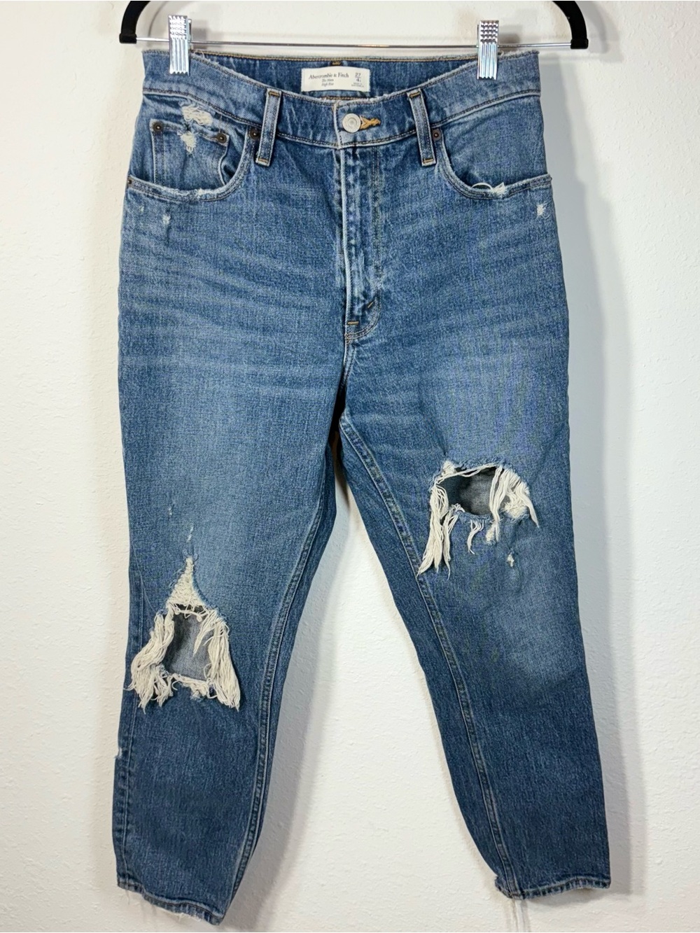 Abercrombie & Fitch The Mom High Rise Curve Love Jeans Distressed Size 27/4s